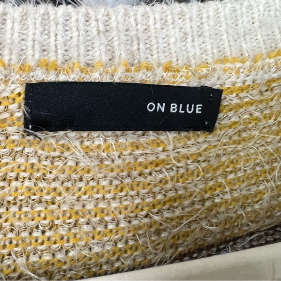 ON BLUE Oversized Striped Fuzzy Sweater, M - Picture 8 of 8